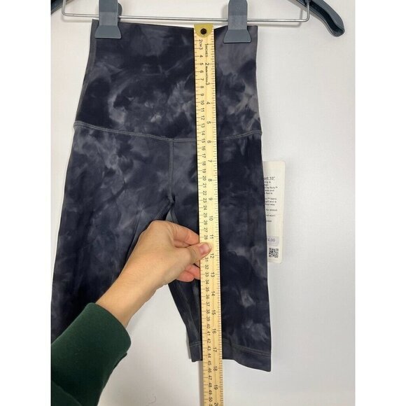 Lululemon Womens Align SHR Short 10" DDPG Sz 0 - Picture 6 of 11
